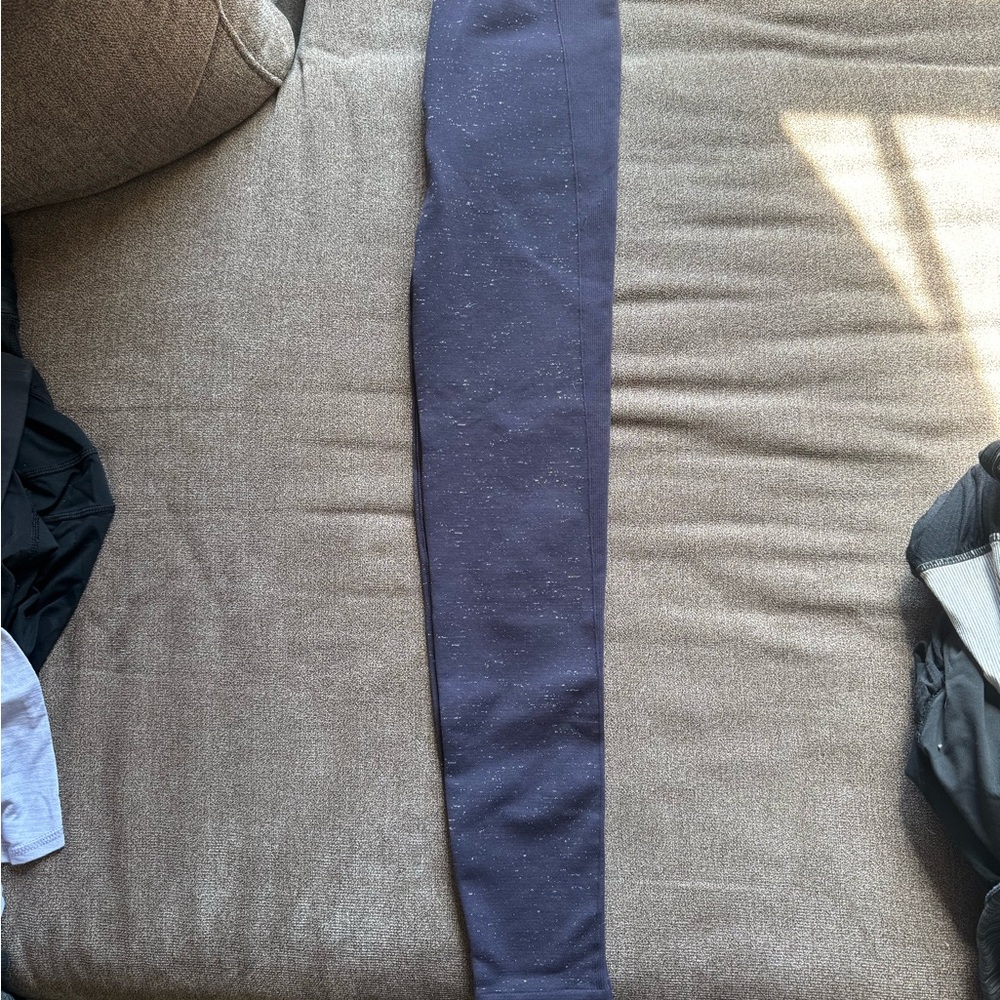 Lululemon 7/8 tights - Picture 3 of 3